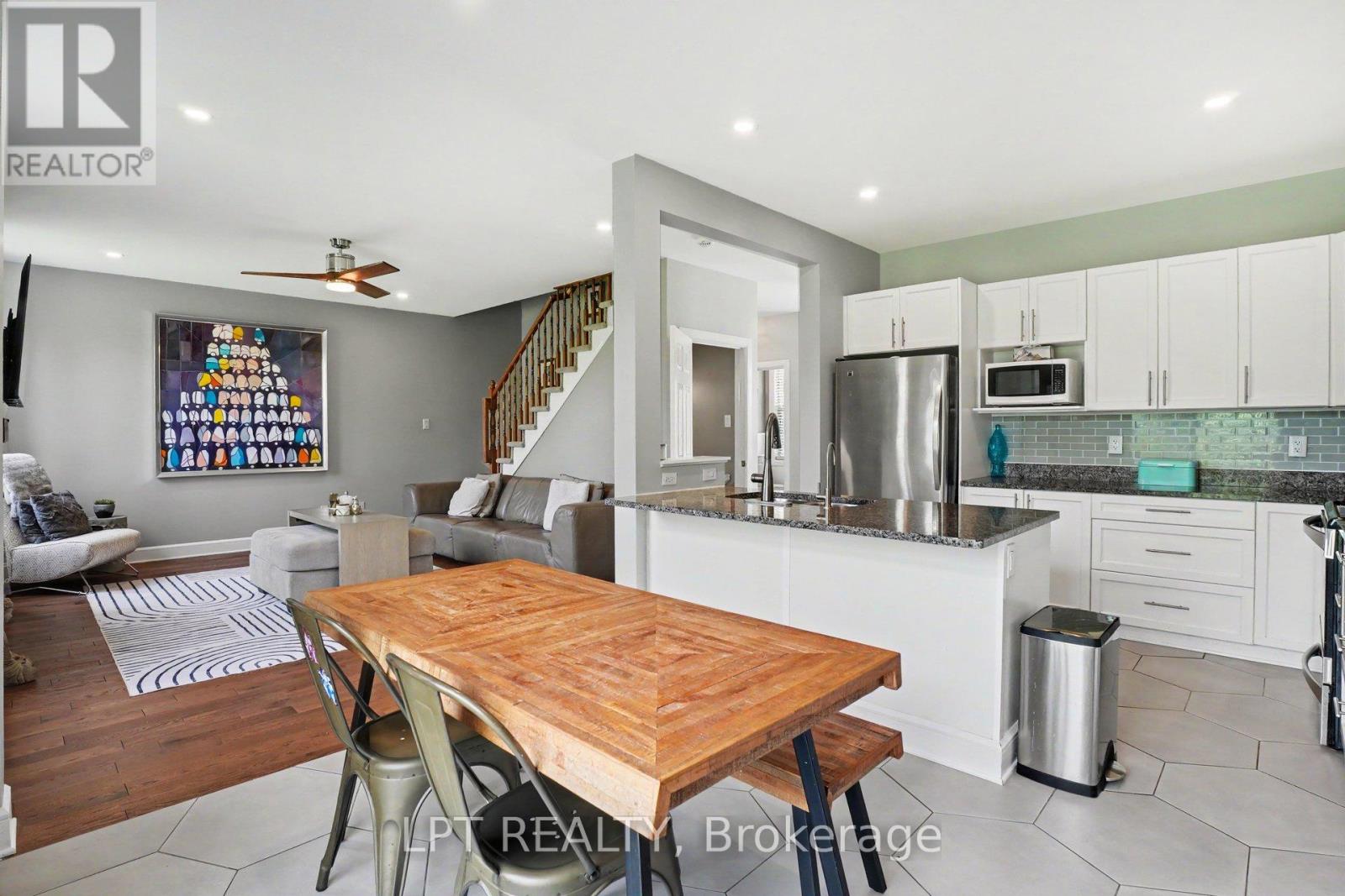 WATERDOWN 6548 STREET N - 7