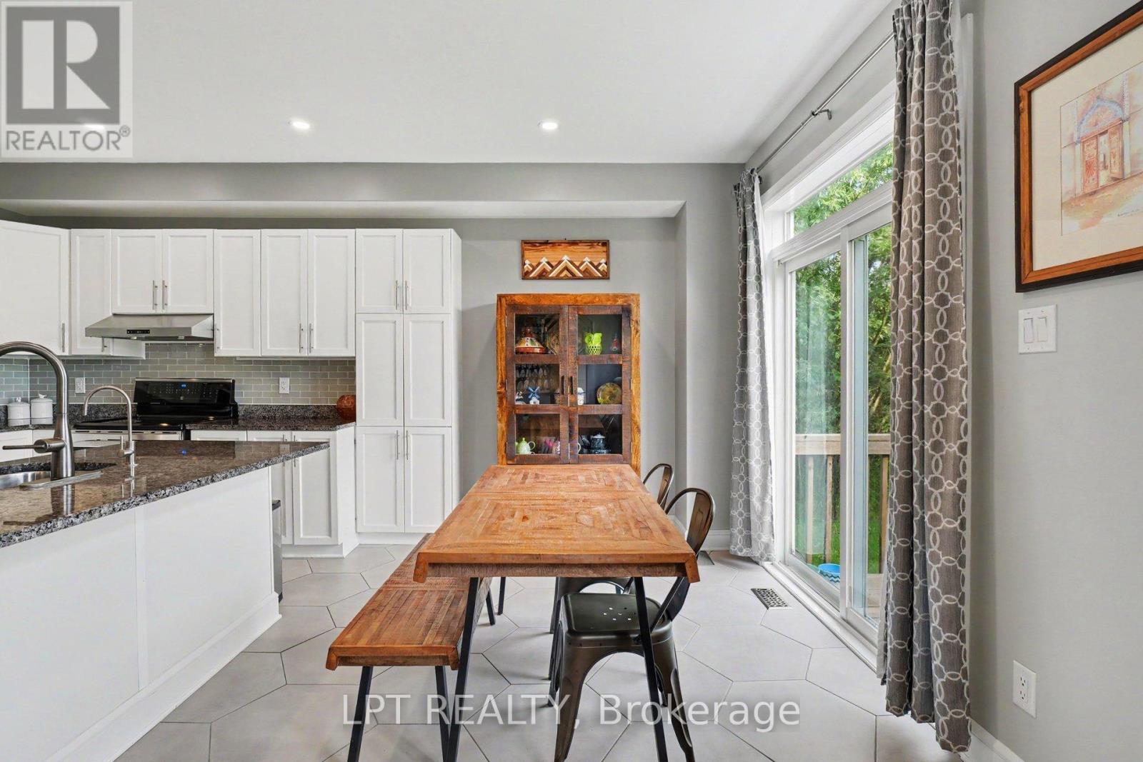 WATERDOWN 6548 STREET N - 8