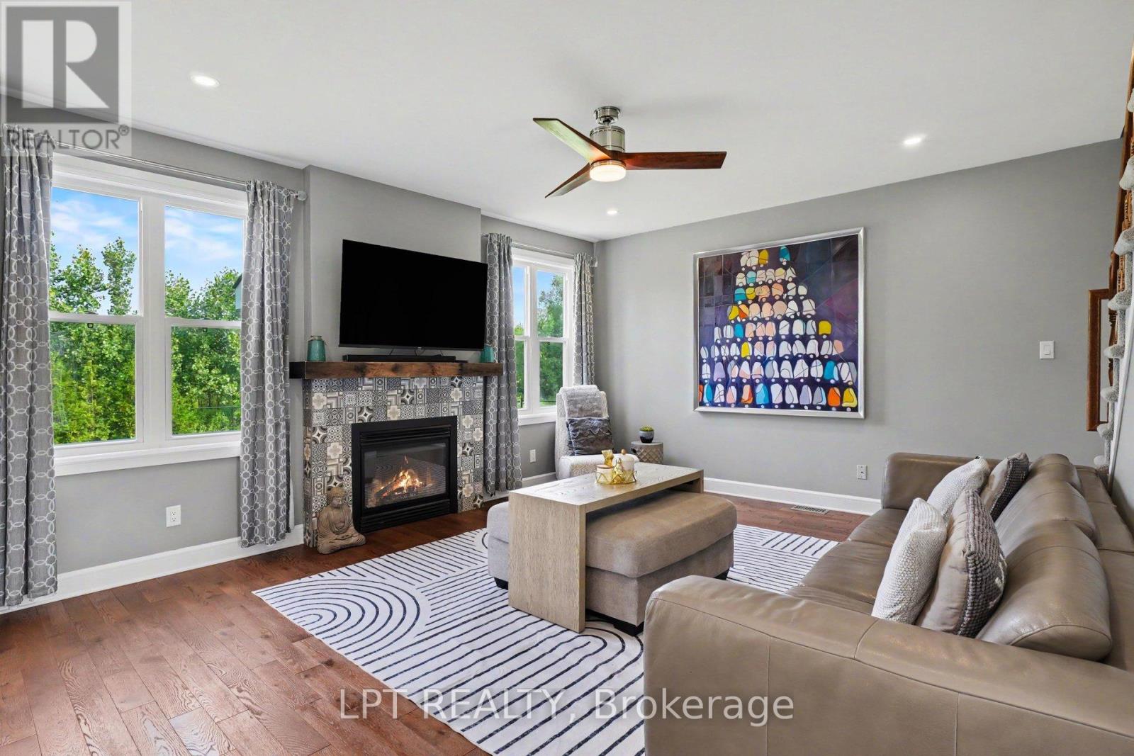 WATERDOWN 6548 STREET N - 9