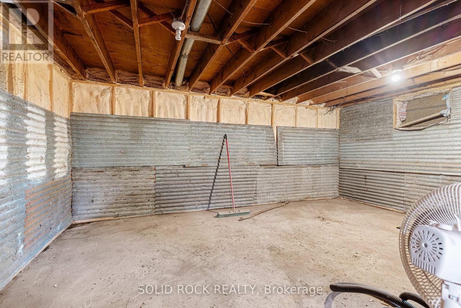 10106 DIXIE ROAD E - 33