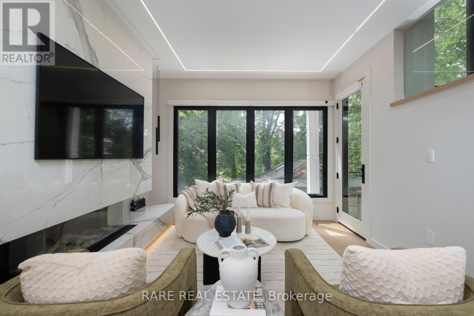 61 SHANNON STREET - 12