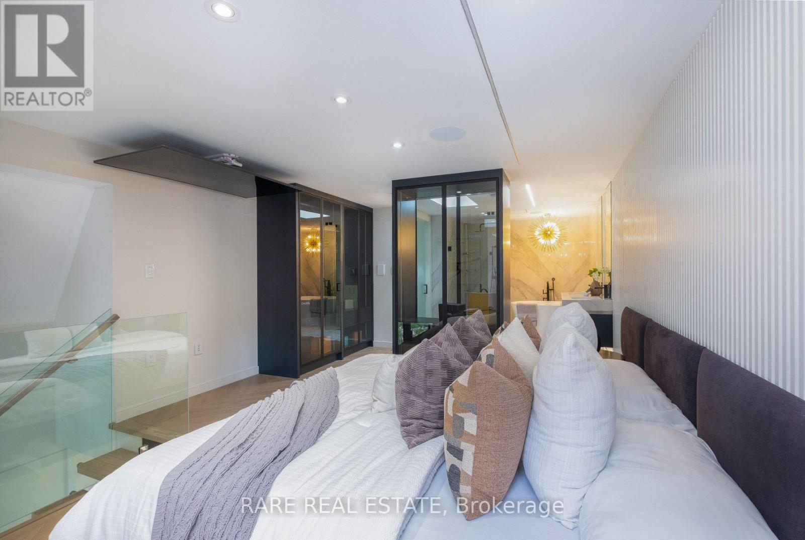61 SHANNON STREET - 18