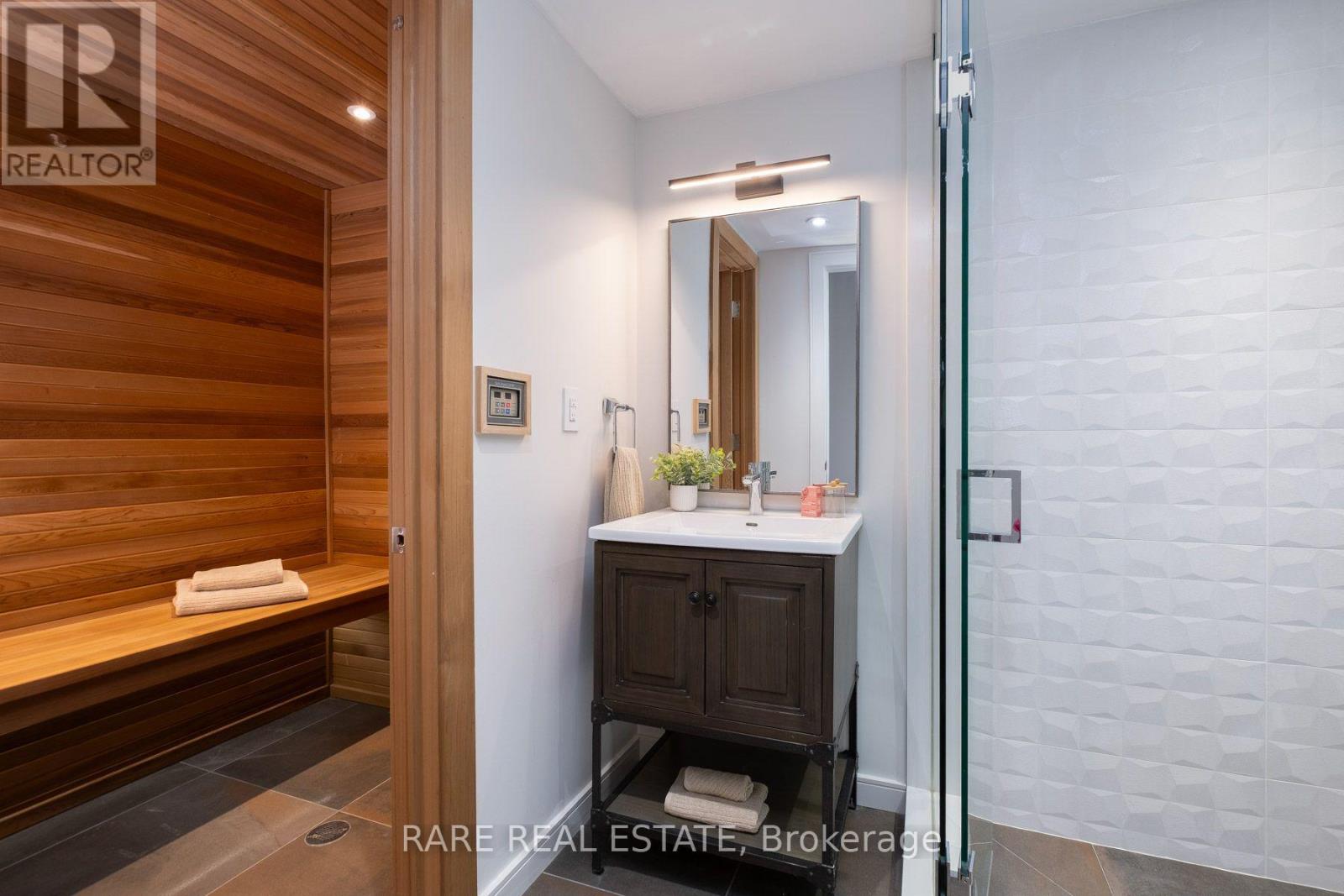 61 SHANNON STREET - 34