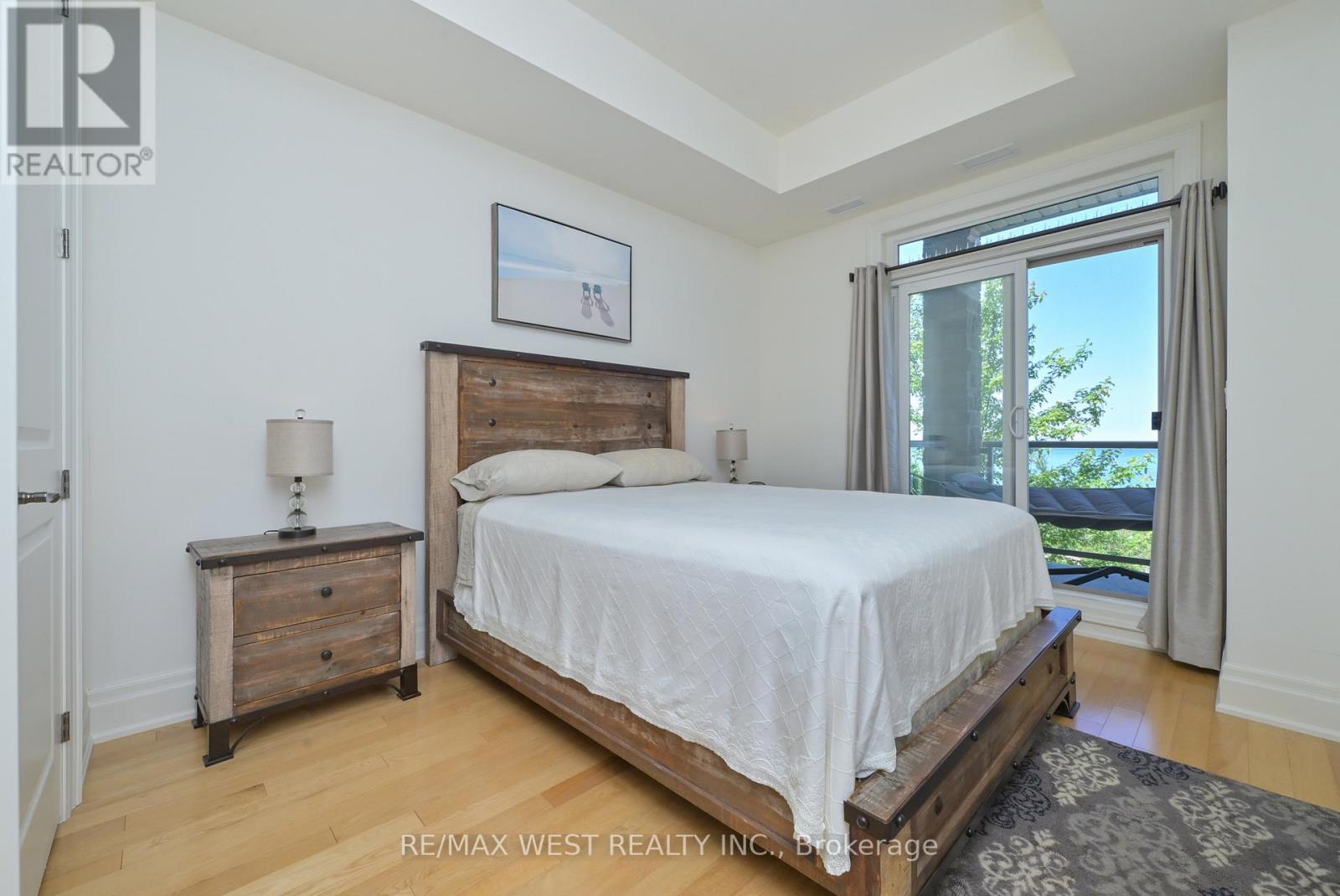 #212 764 RIVER ROAD E - 16
