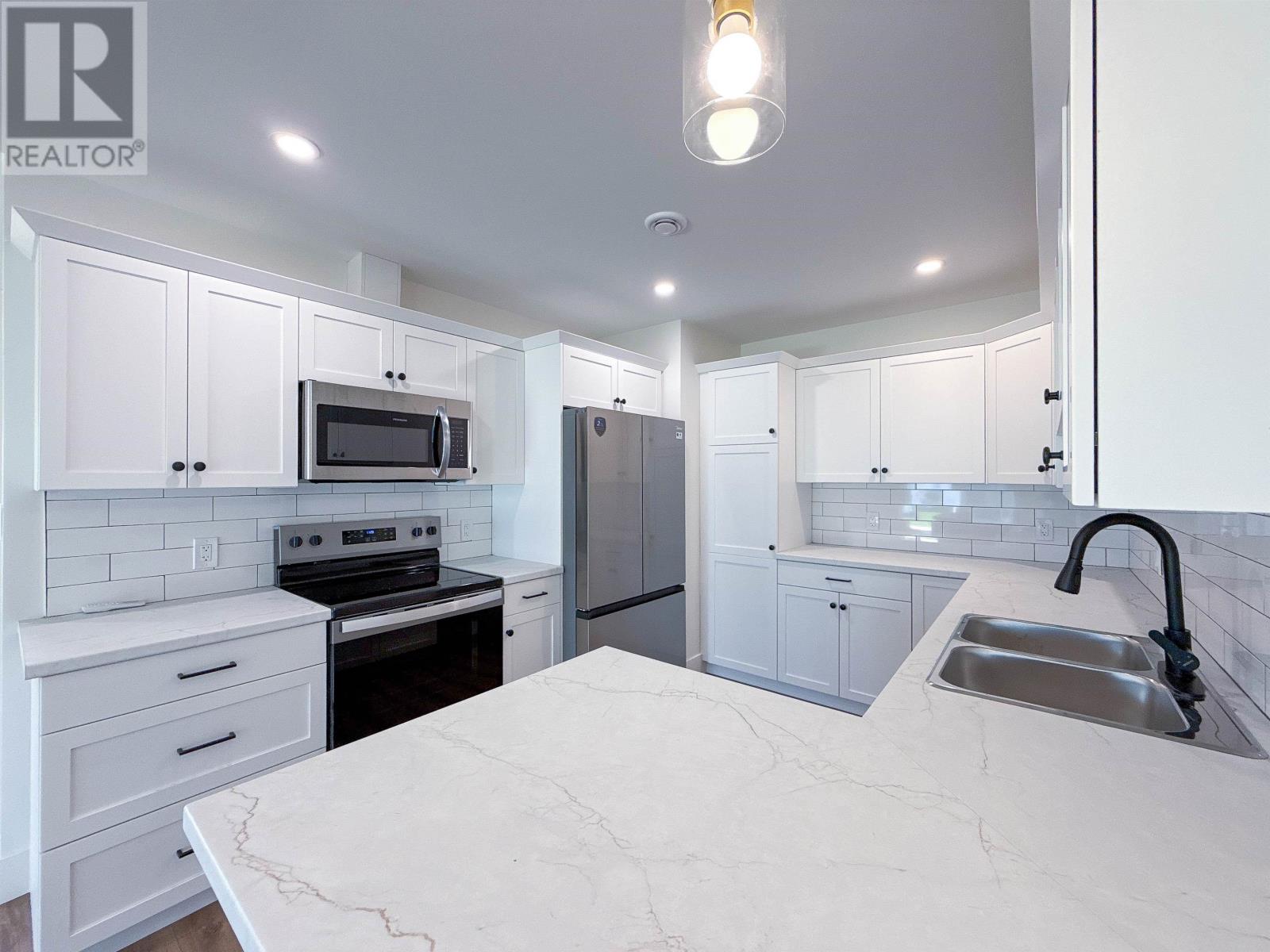 79 Aidan Street - 11