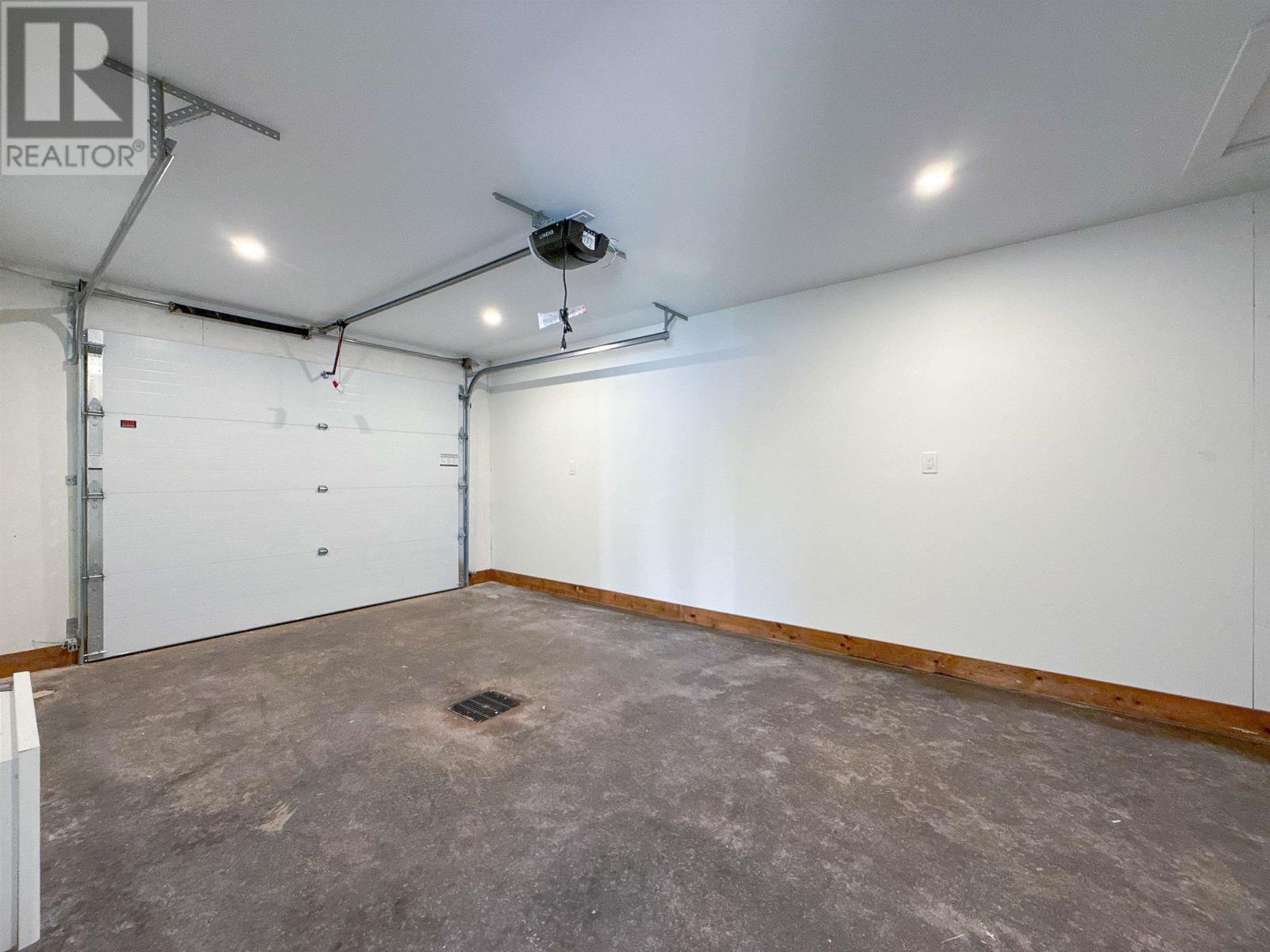 79 Aidan Street - 25