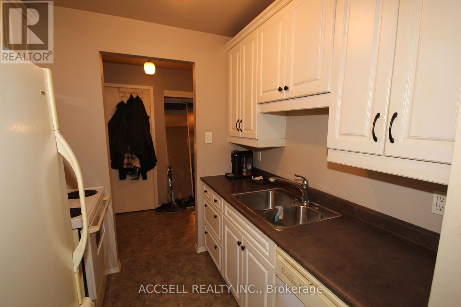 #111 731 DEVERON CRESCENT - Image 10