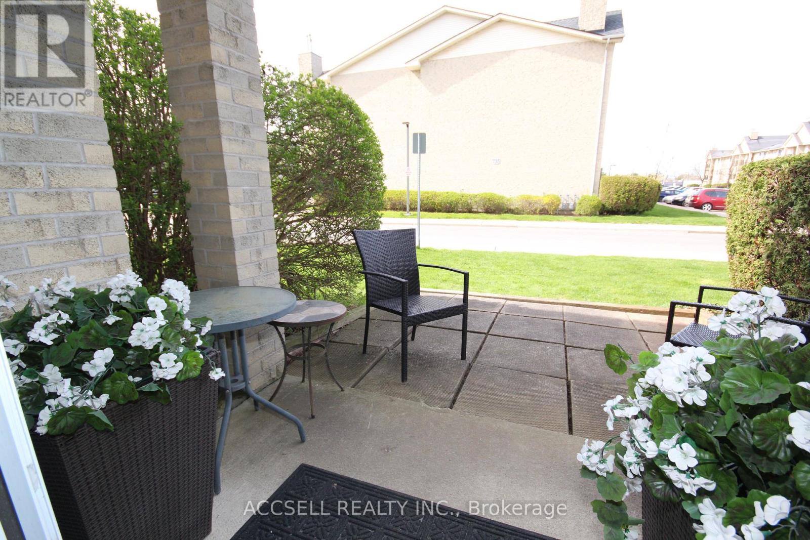 #111 731 DEVERON CRESCENT - 13