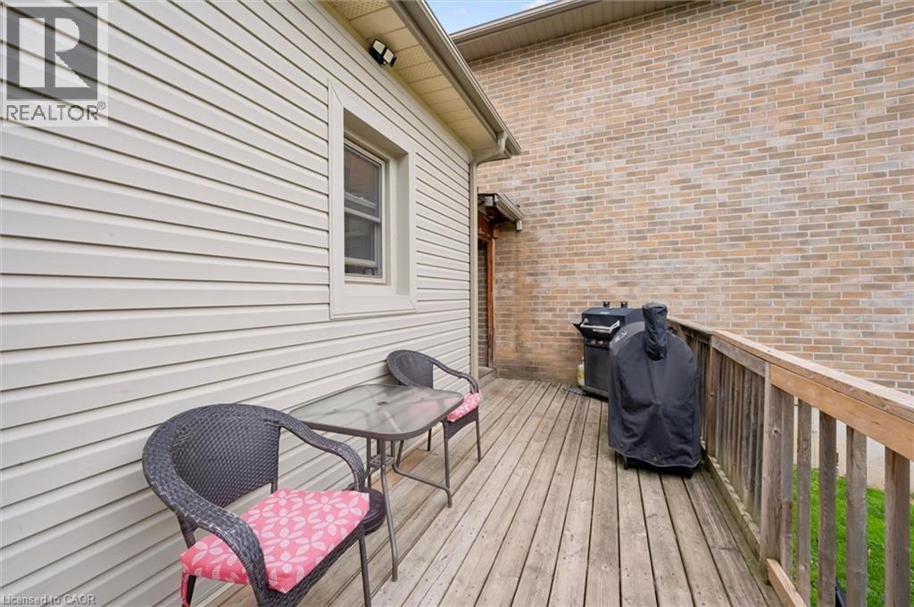 105 SNYDER'S Road W - 21