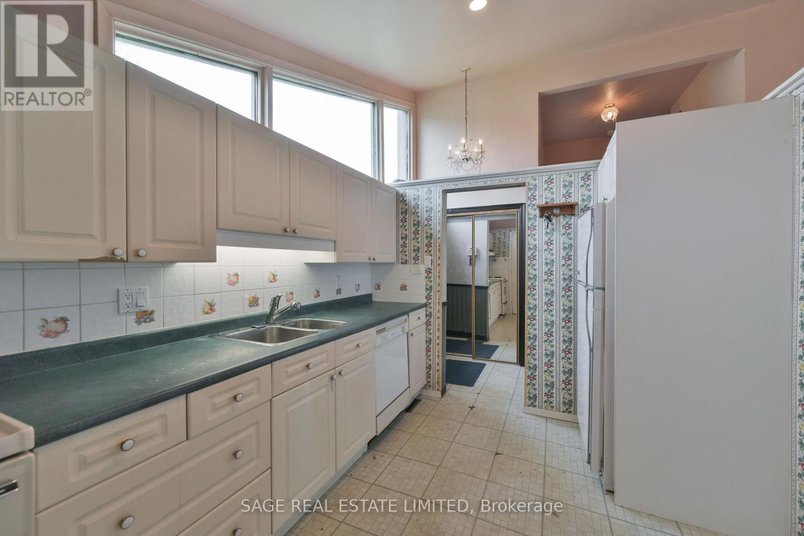 56 GRANGEMILL CRESCENT - 11