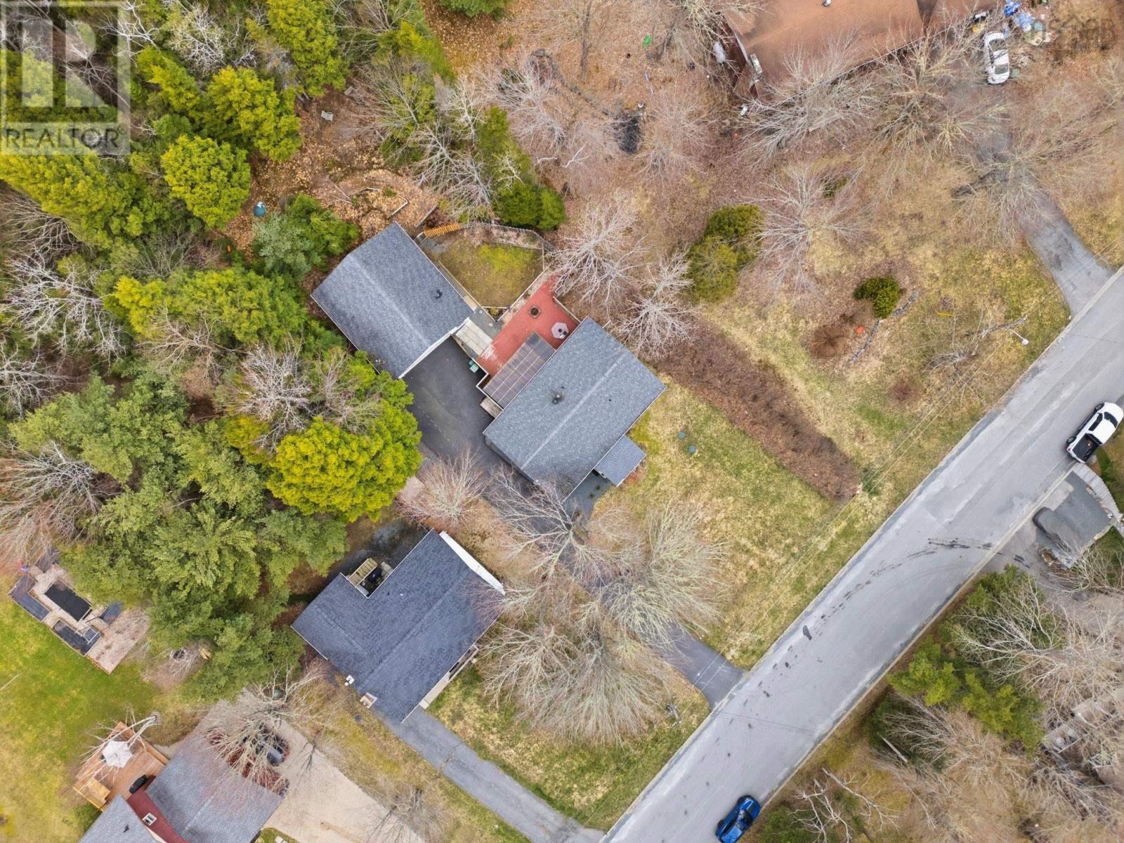114 Charleswood Drive - 33