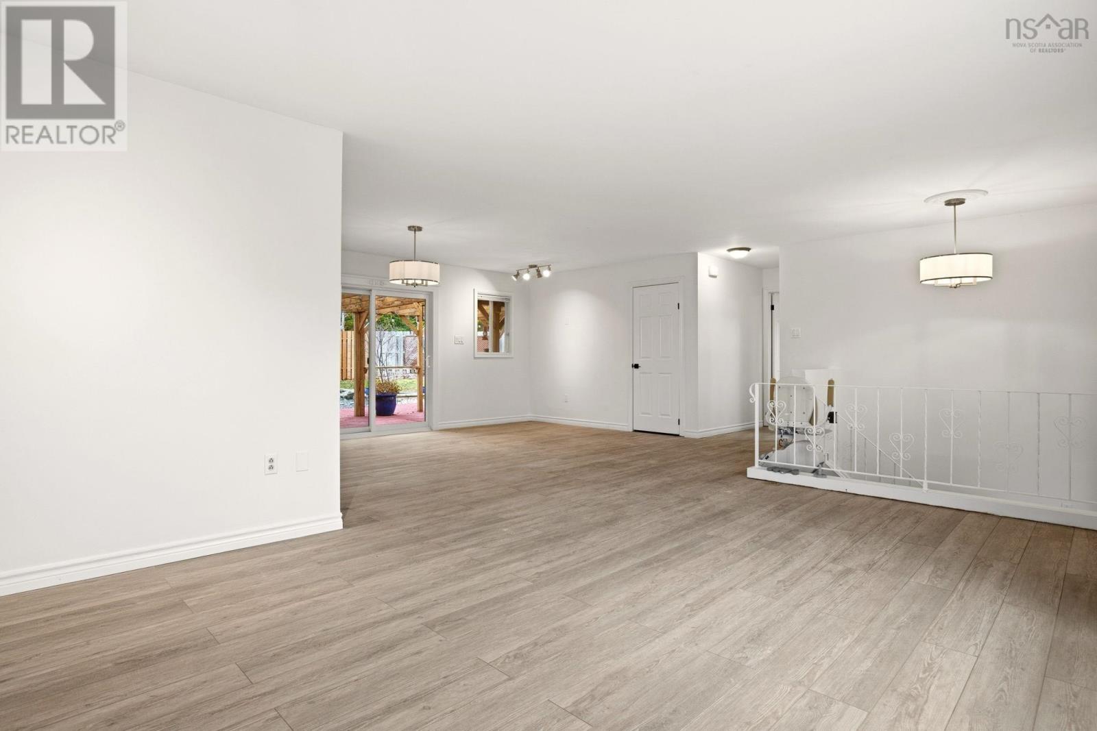 114 Charleswood Drive - 7