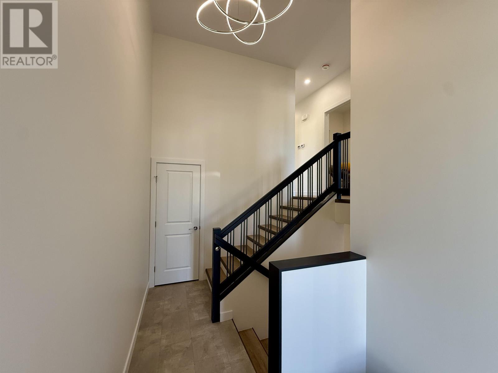 156 BRUIN CRES - 12