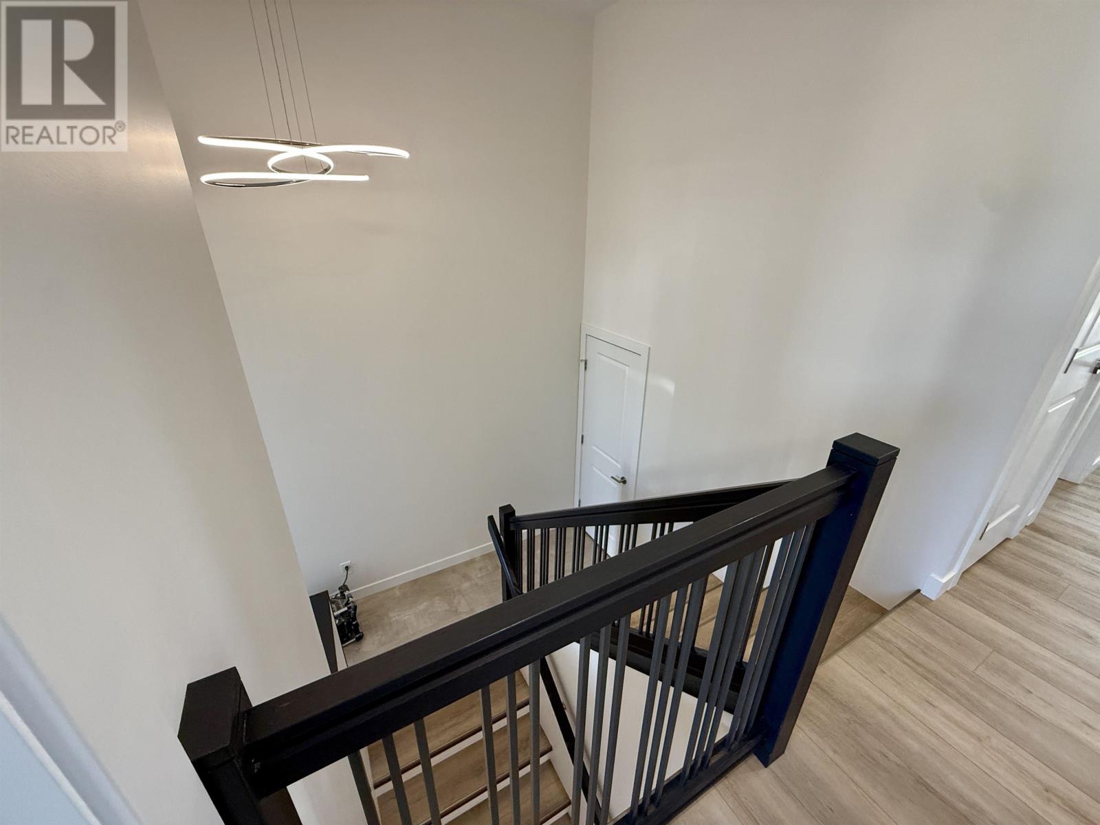 156 BRUIN CRES - 11