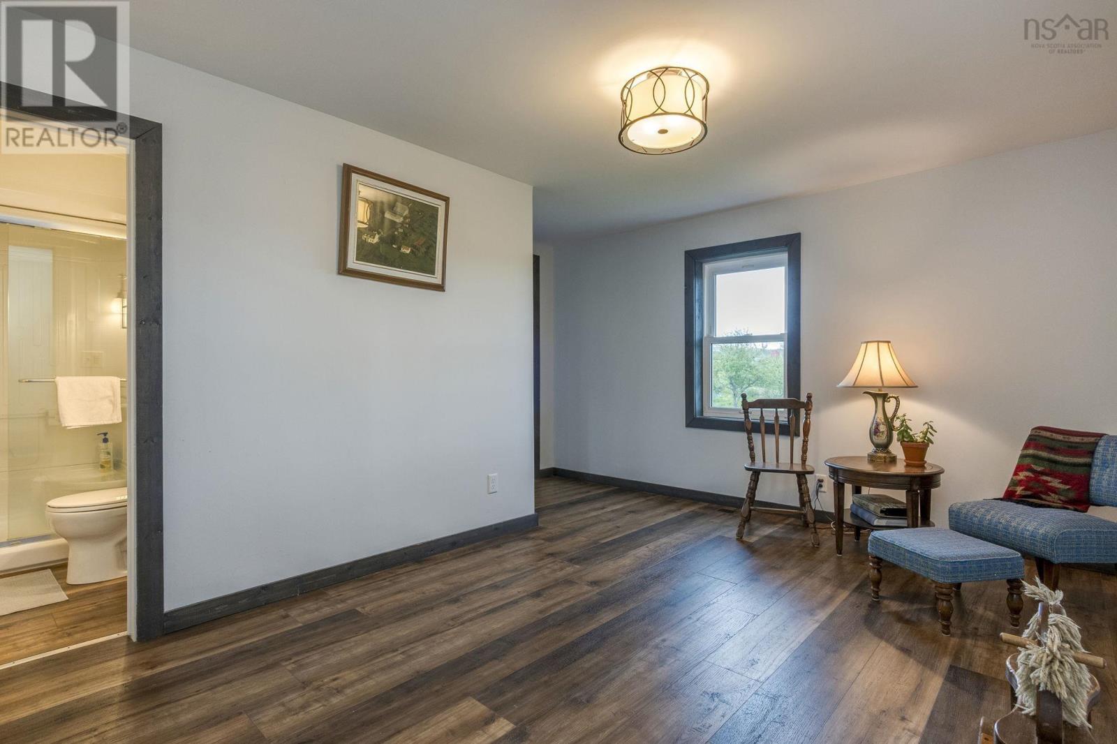 4035 Highway 201 - 15