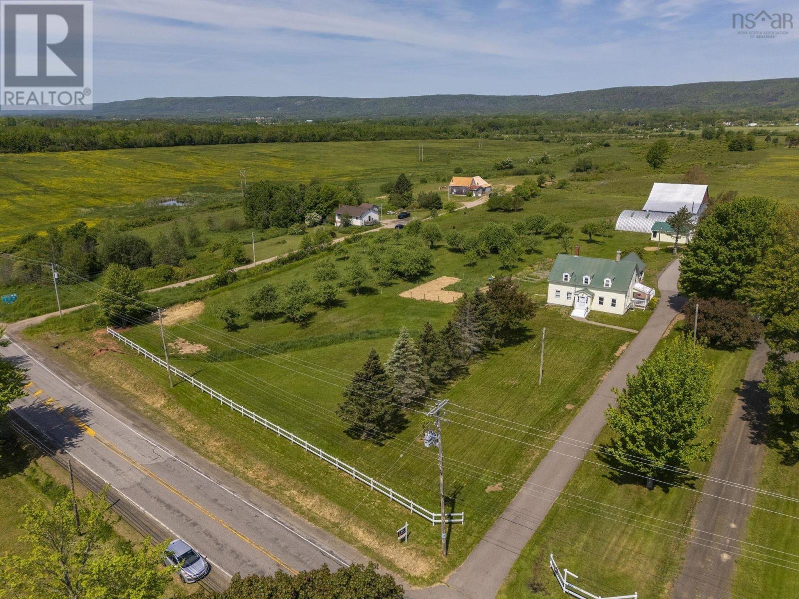 4035 Highway 201 - 37