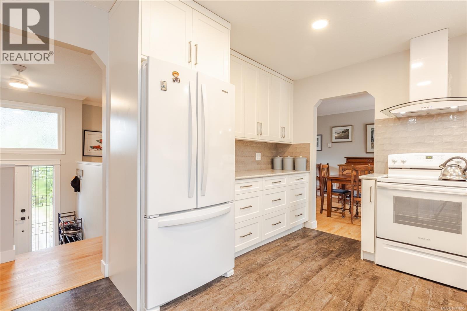 3040 Bay St, Nanaimo