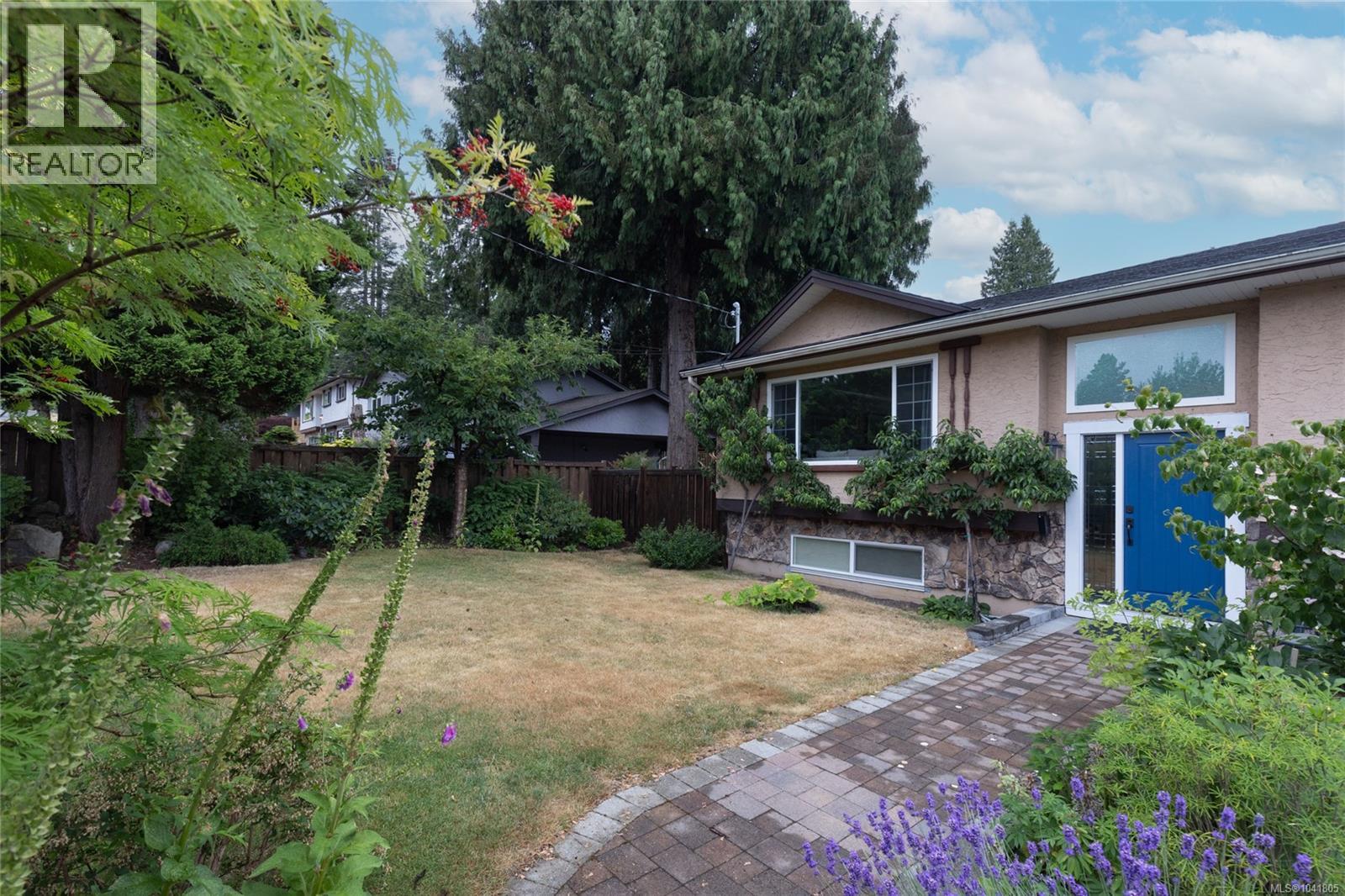 3040 Bay St, Nanaimo