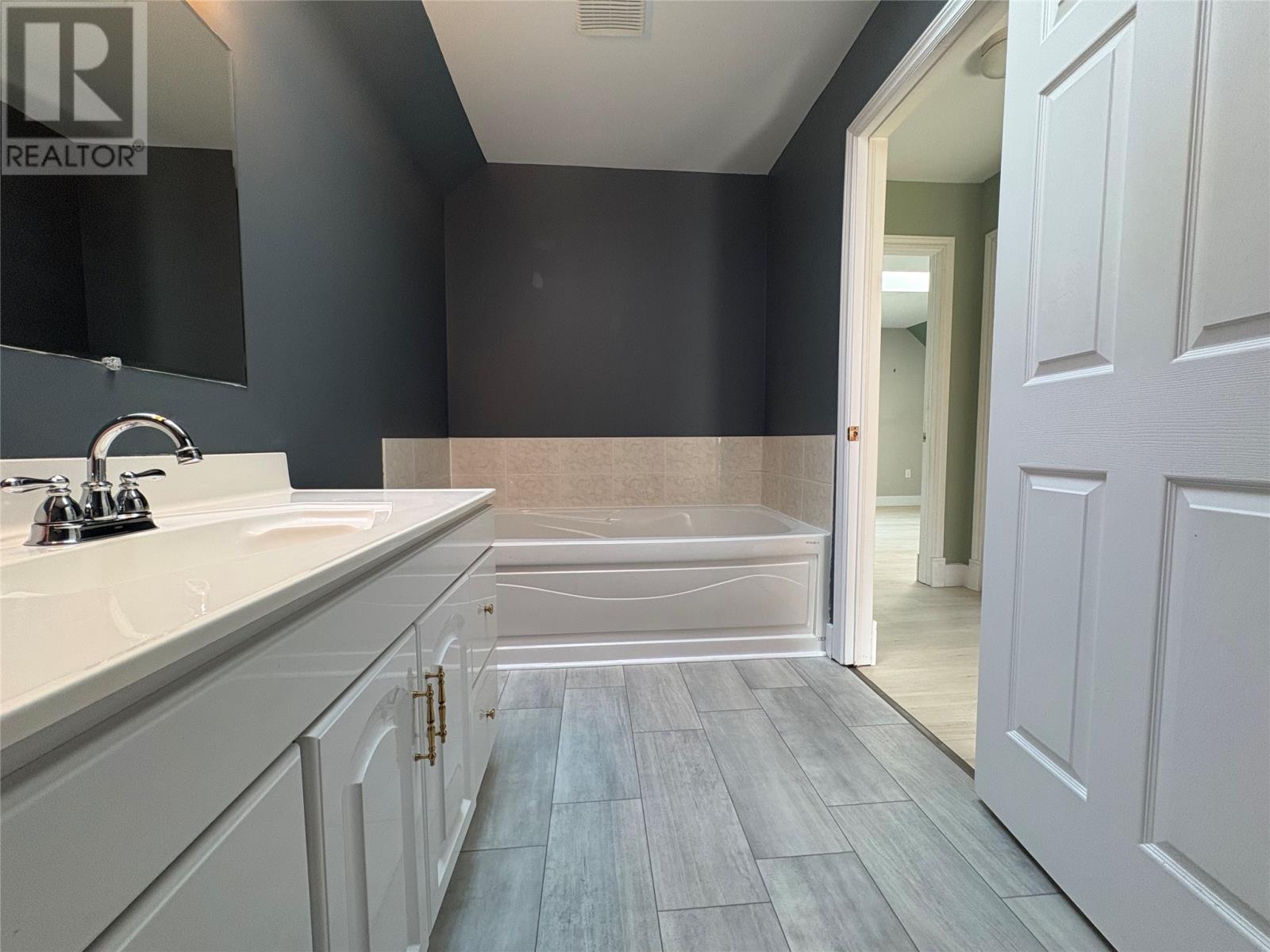 2 Clifton Road - 36