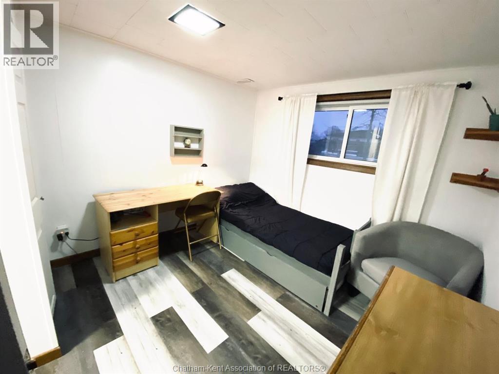 622 Sandra CRESCENT - 20