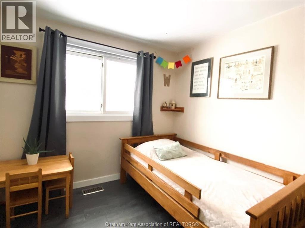 622 Sandra CRESCENT - 21