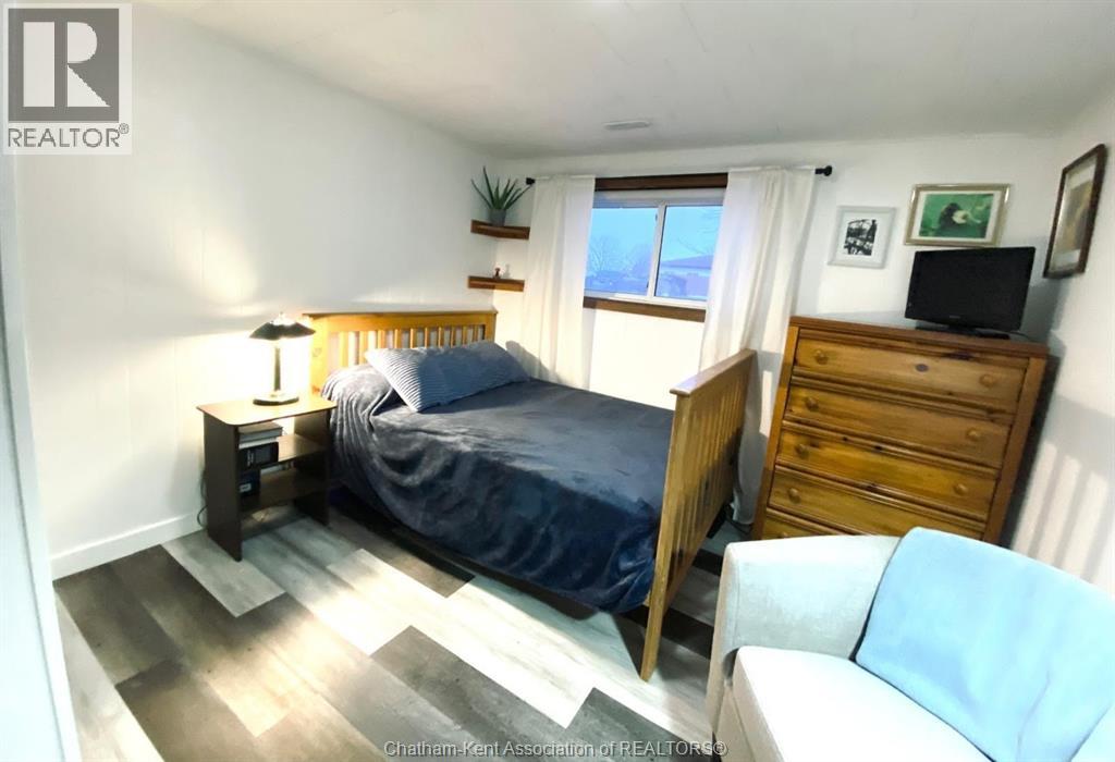 622 Sandra CRESCENT - 24