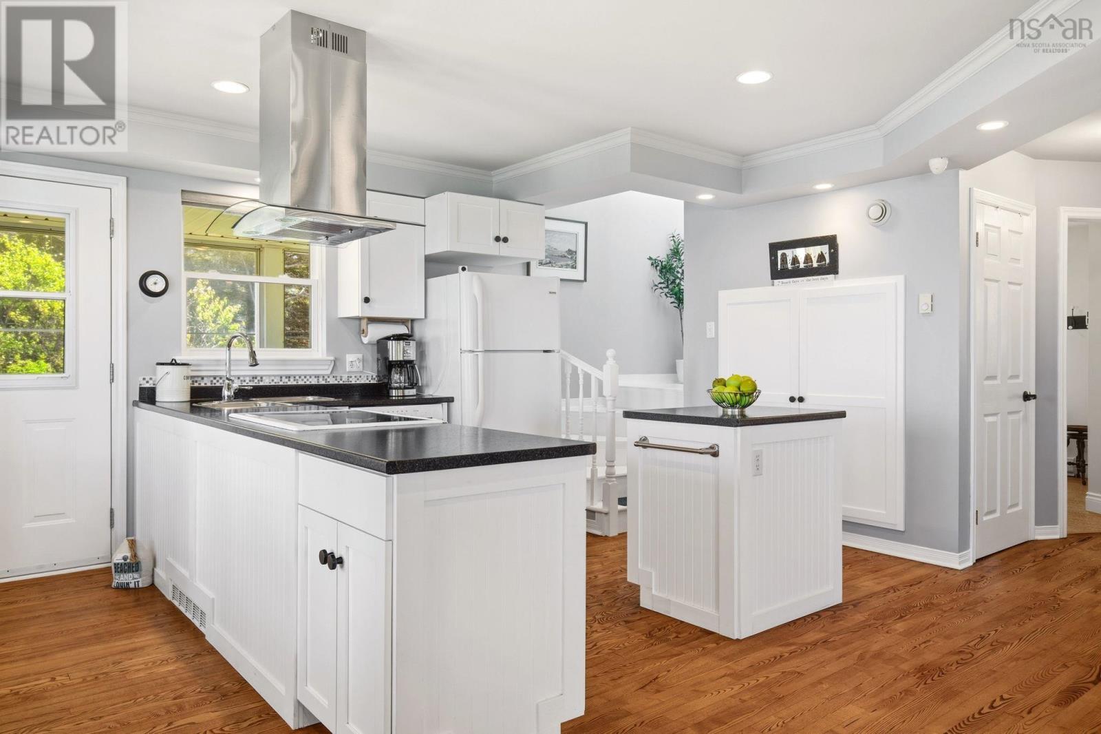 889 Blue Sea Road - 10