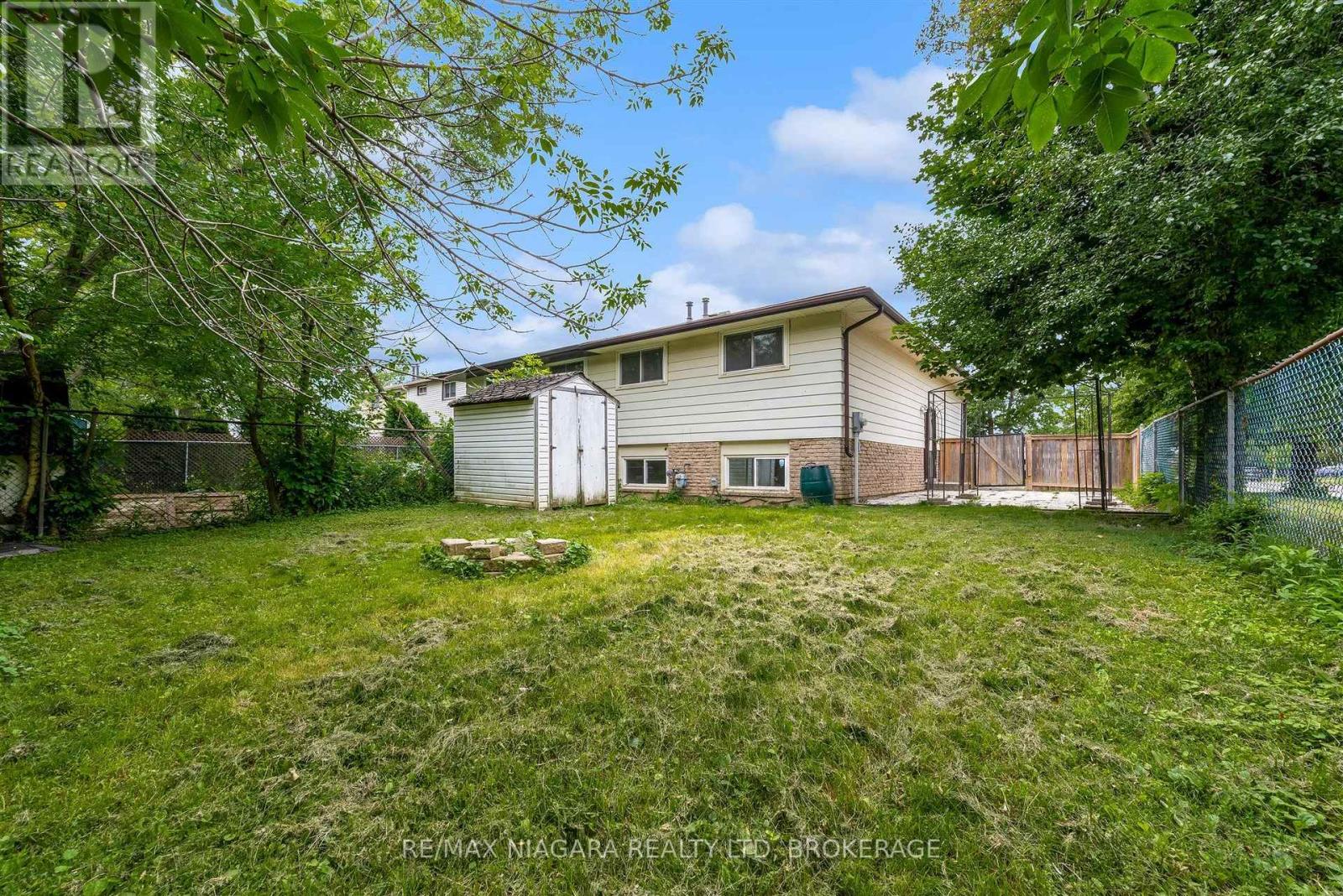 2 BALDWIN CRESCENT - 30