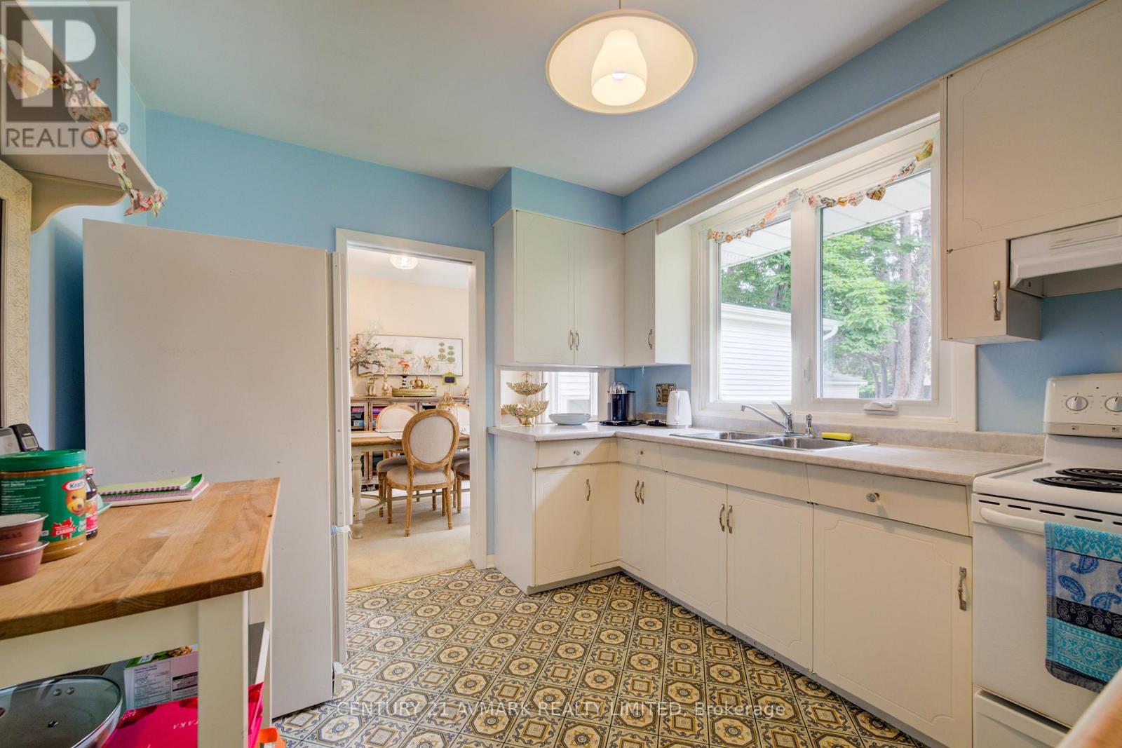 163 LAKESHORE ROAD - Image 15