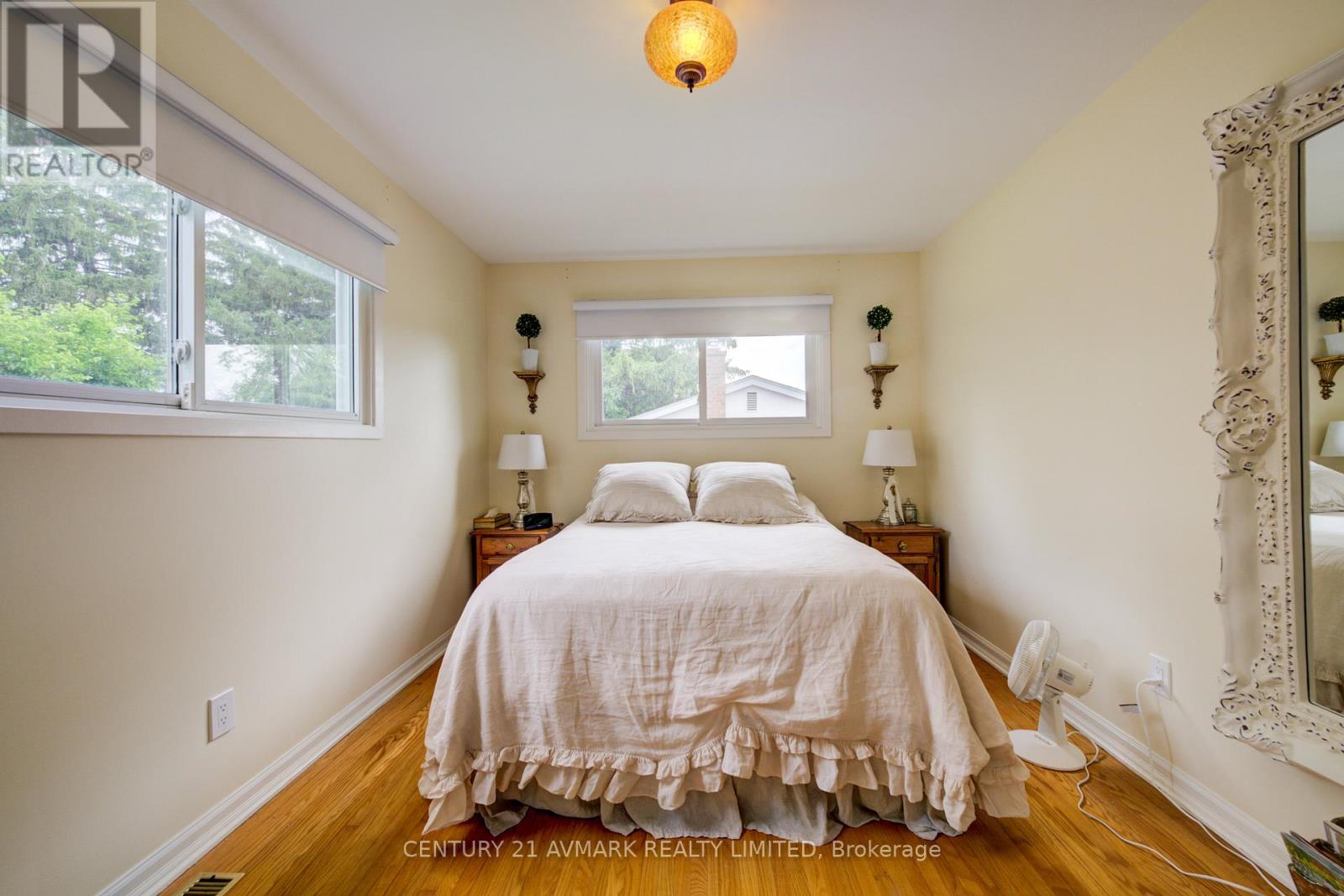163 LAKESHORE ROAD - Image 18