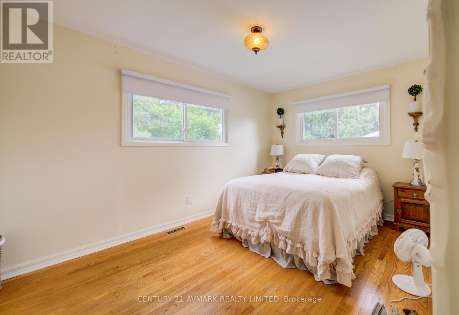 163 LAKESHORE ROAD - Image 19