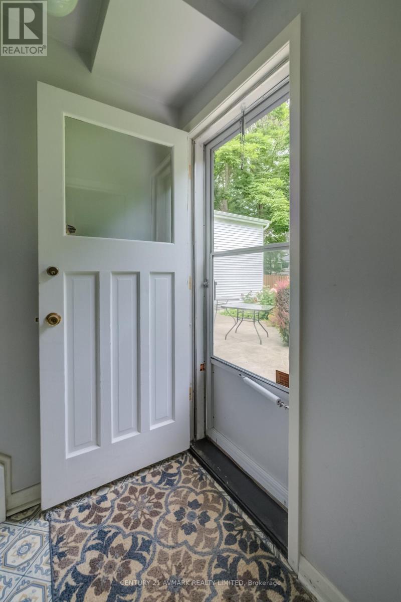 163 LAKESHORE ROAD - Image 26