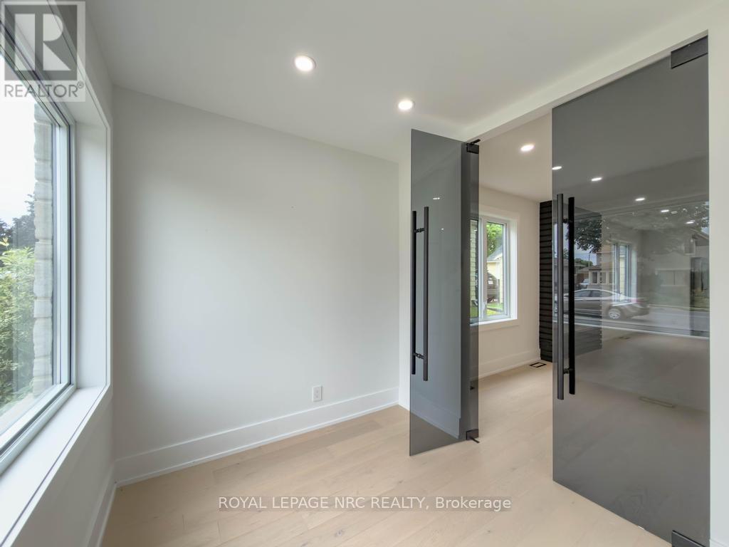 4392 ONTARIO STREET - 10