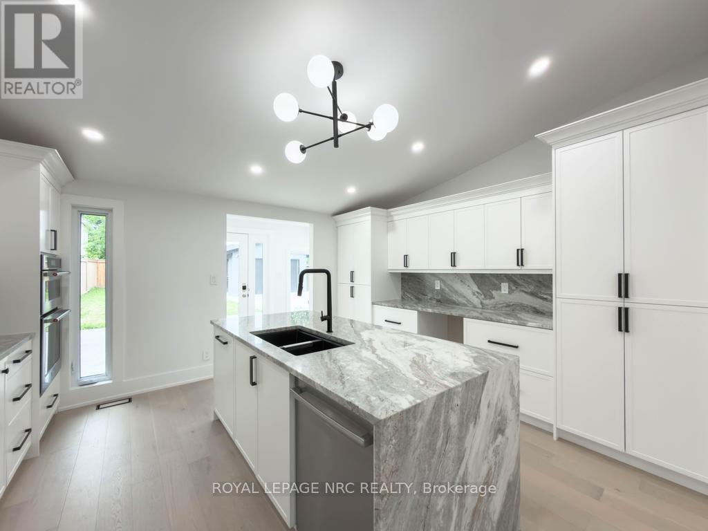 4392 ONTARIO STREET - 17