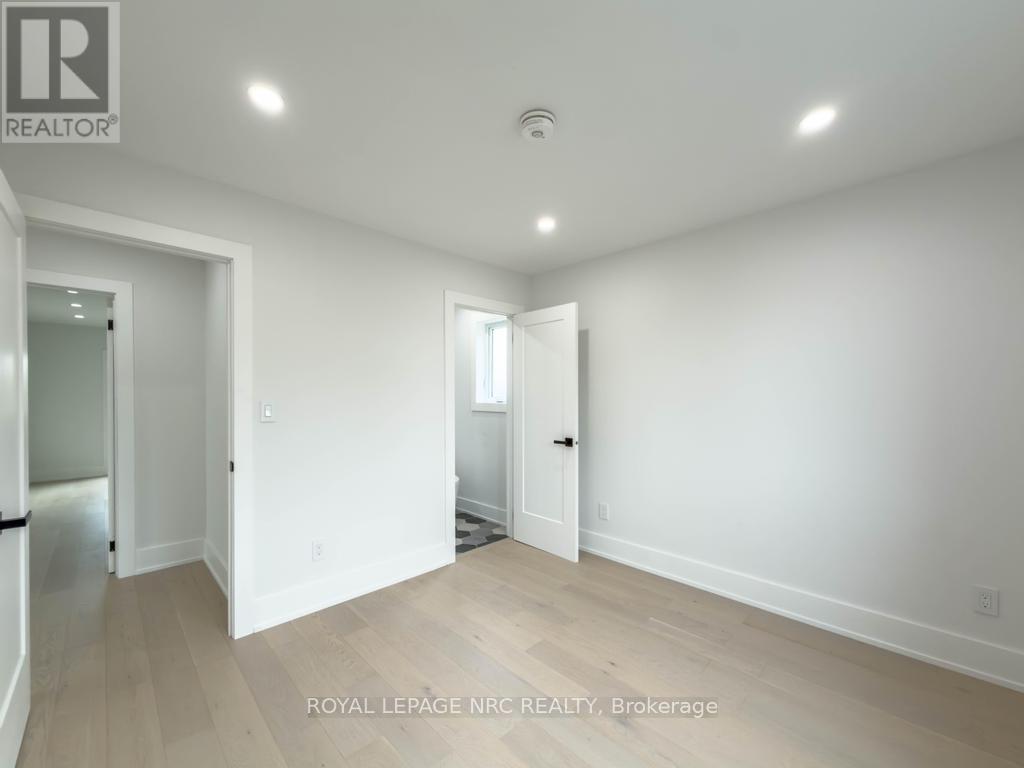 4392 ONTARIO STREET - 33