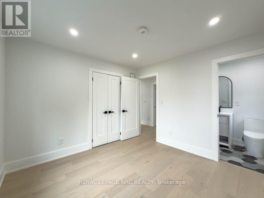 4392 ONTARIO STREET - 34