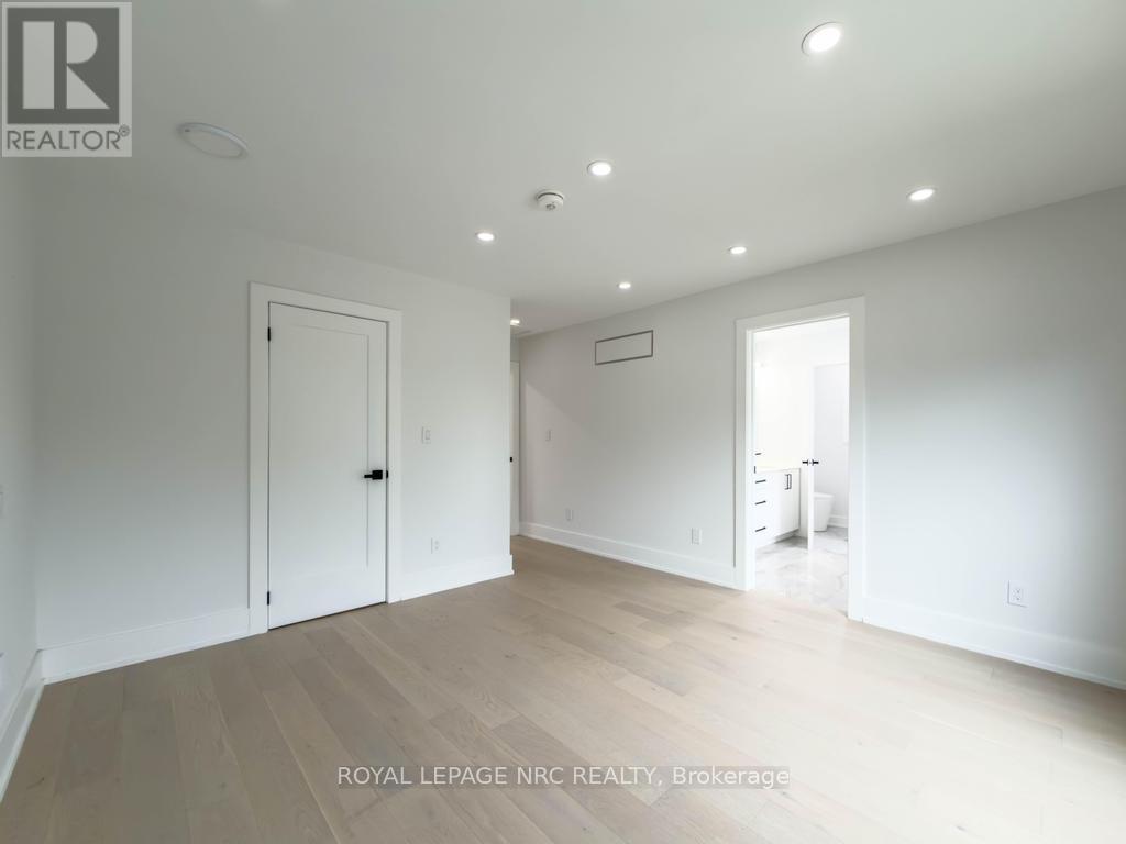 4392 ONTARIO STREET - 37