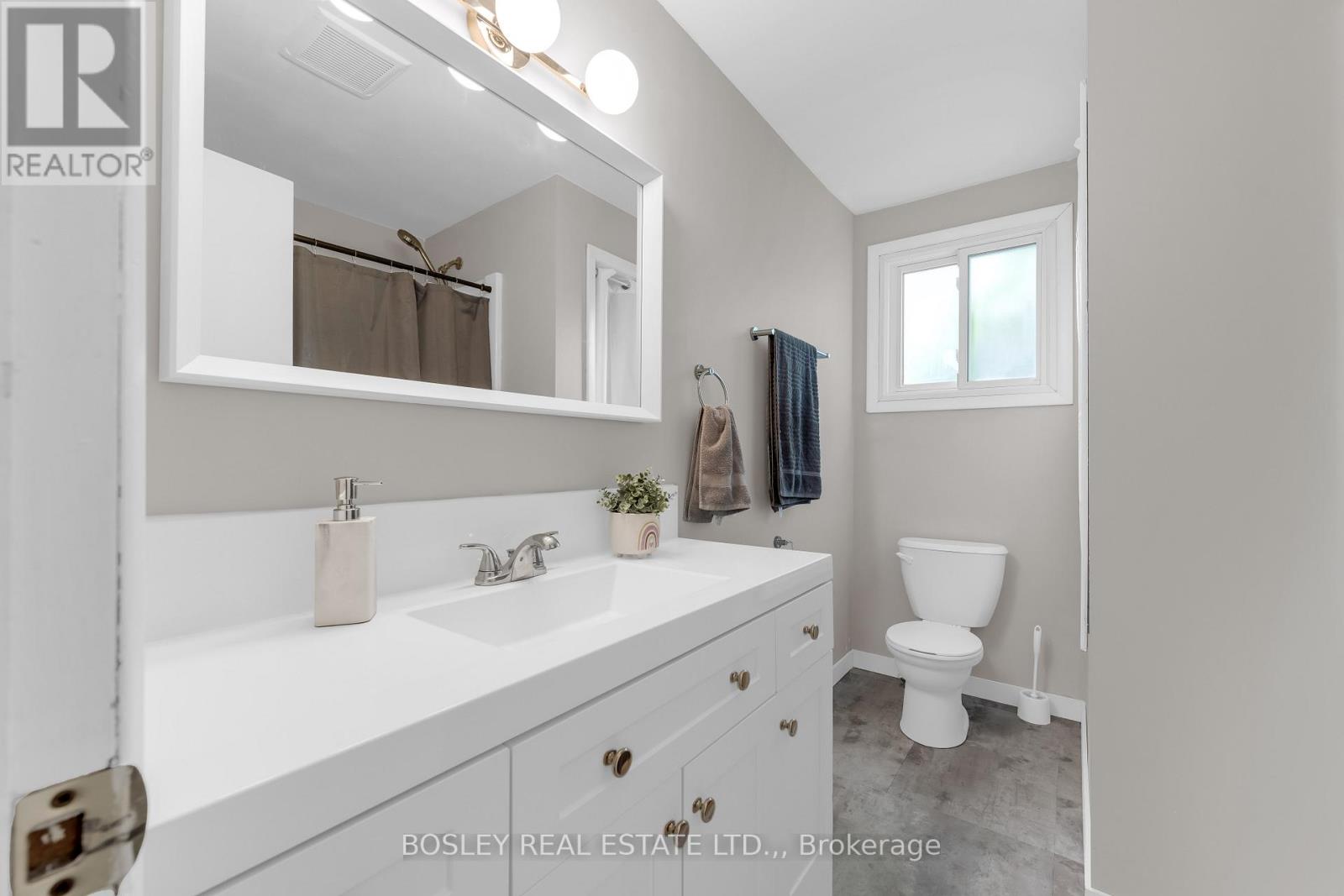 32 GRANDVIEW DRIVE - 16