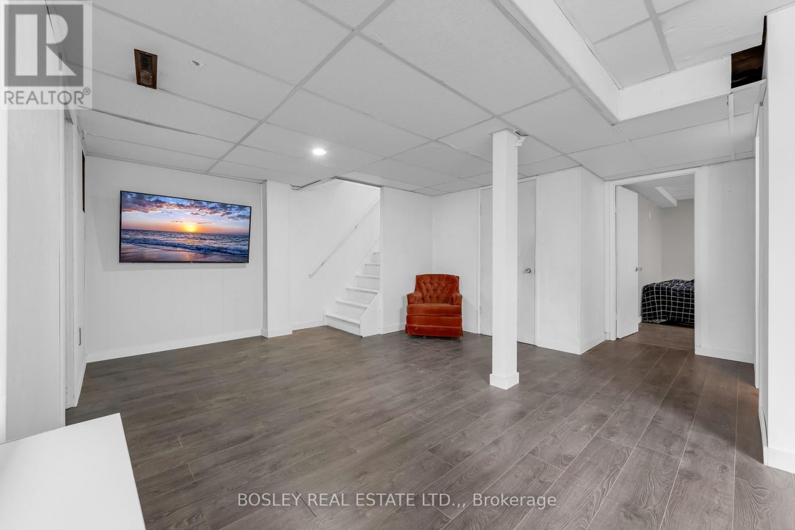 32 GRANDVIEW DRIVE - 20