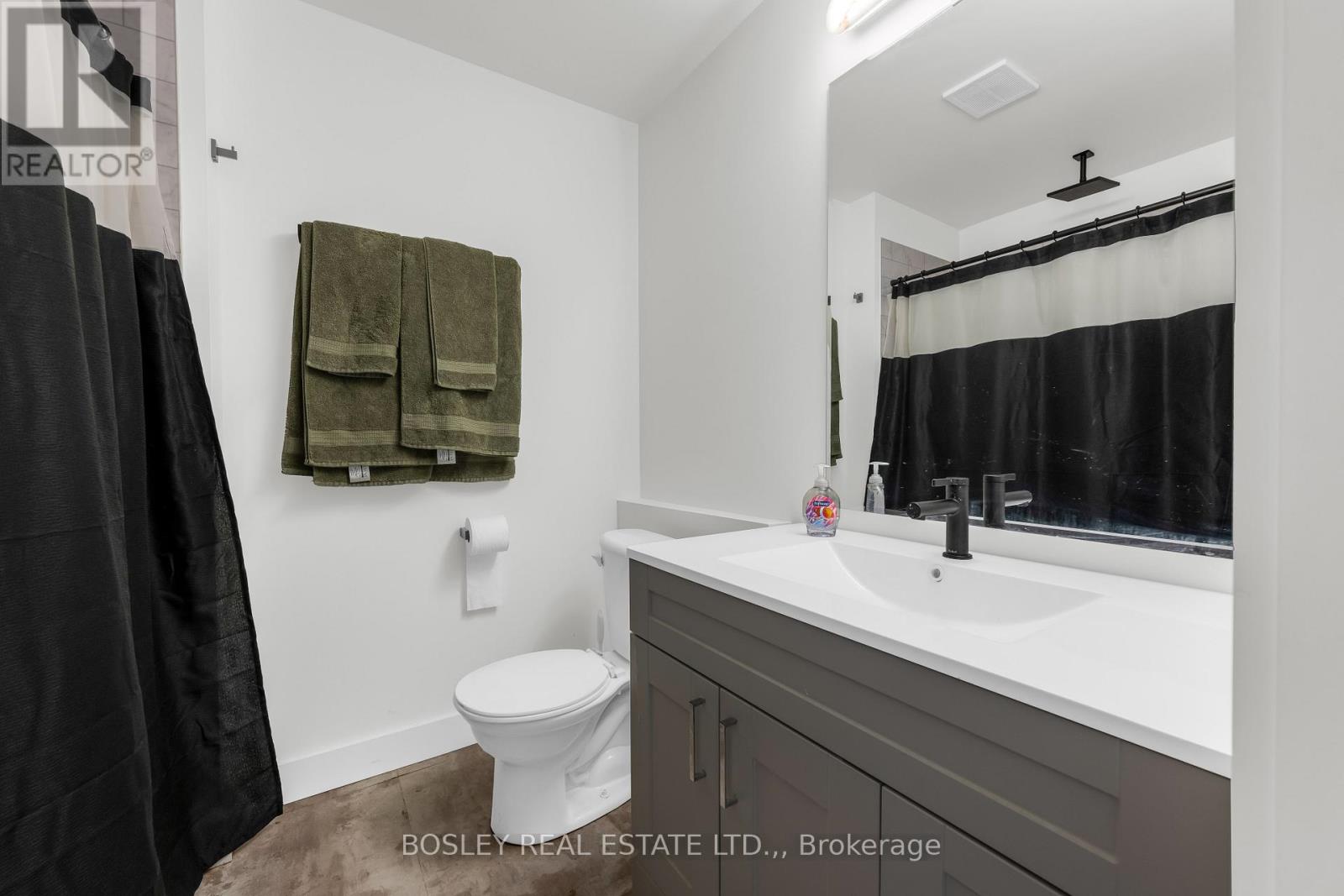 32 GRANDVIEW DRIVE - 22