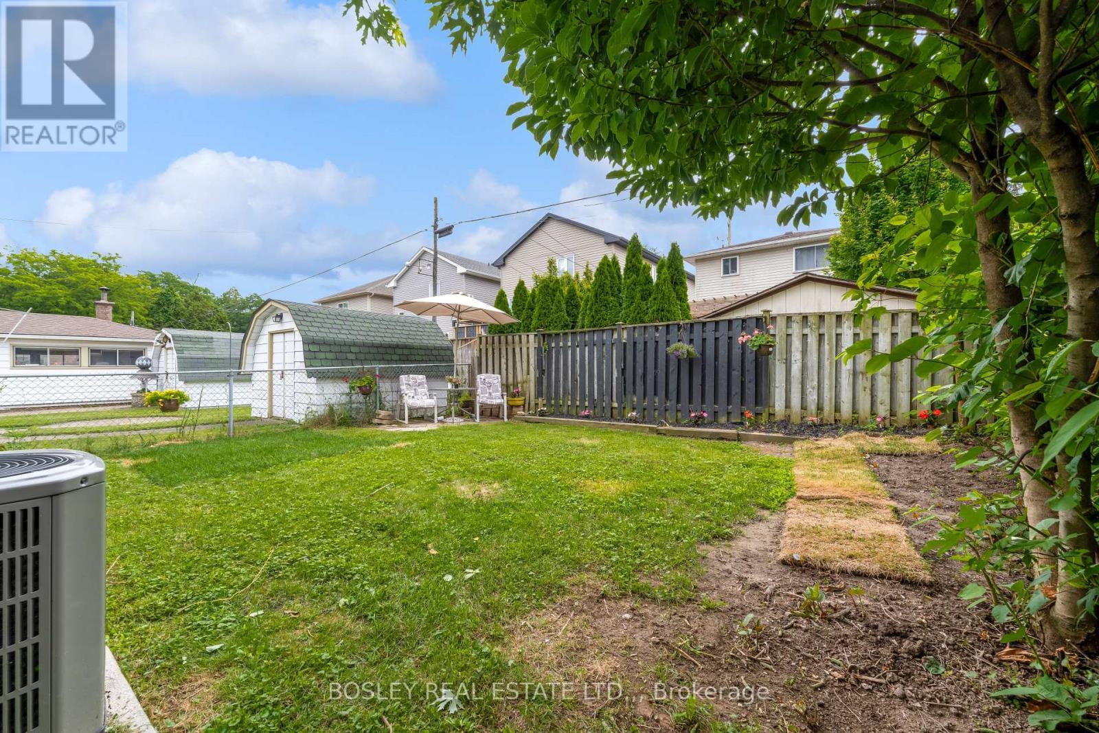 32 GRANDVIEW DRIVE - 25
