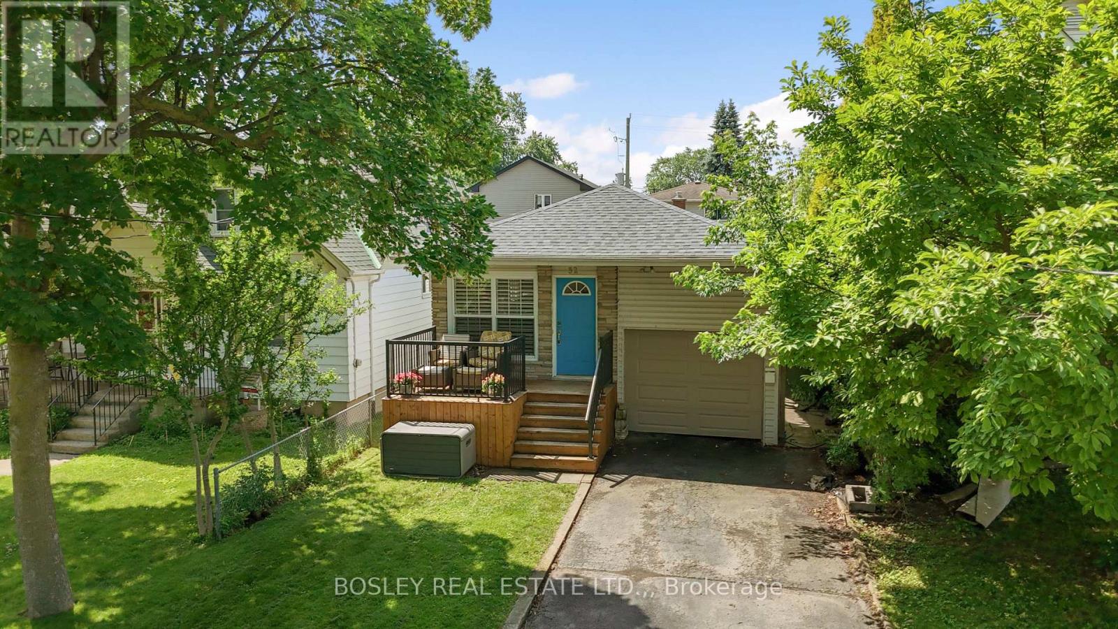 32 GRANDVIEW DRIVE - 28