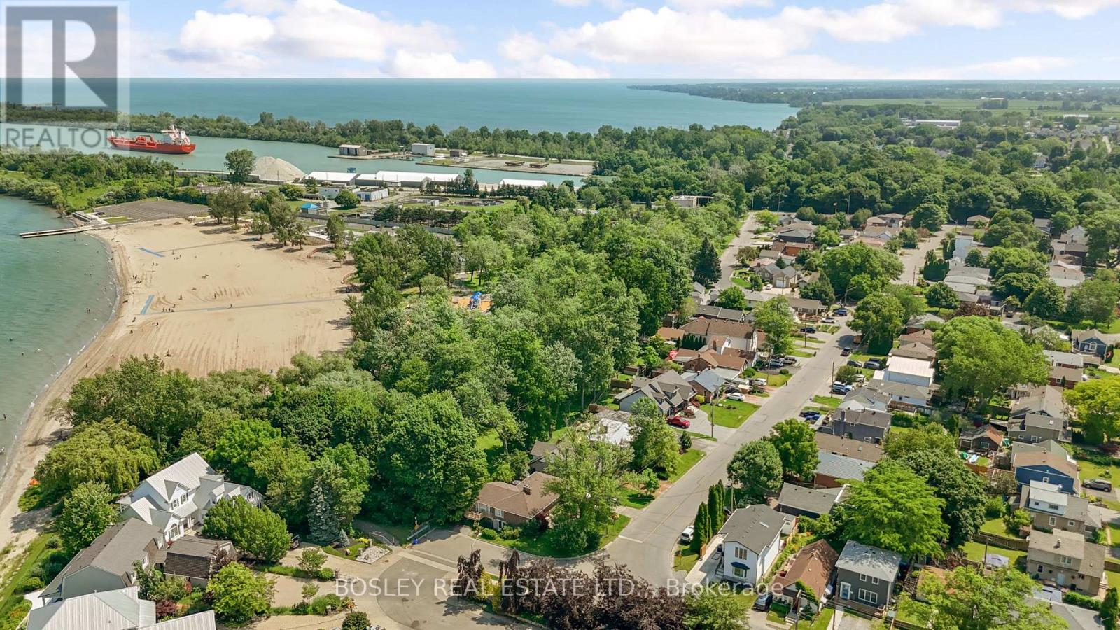 32 GRANDVIEW DRIVE - 31