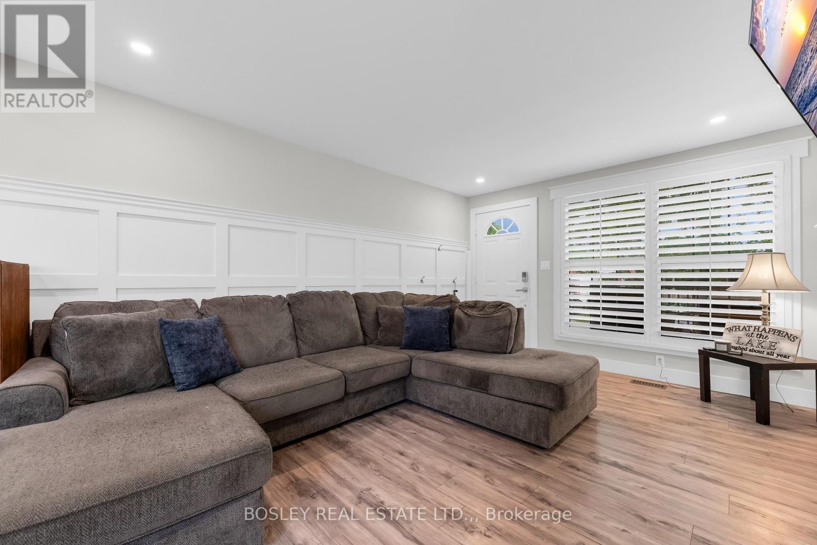 32 GRANDVIEW DRIVE - 6