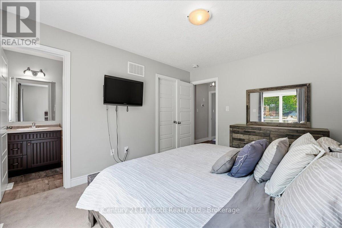 27 RALPH DALTON BOULEVARD - 24
