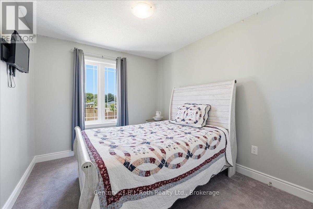 27 RALPH DALTON BOULEVARD - 29