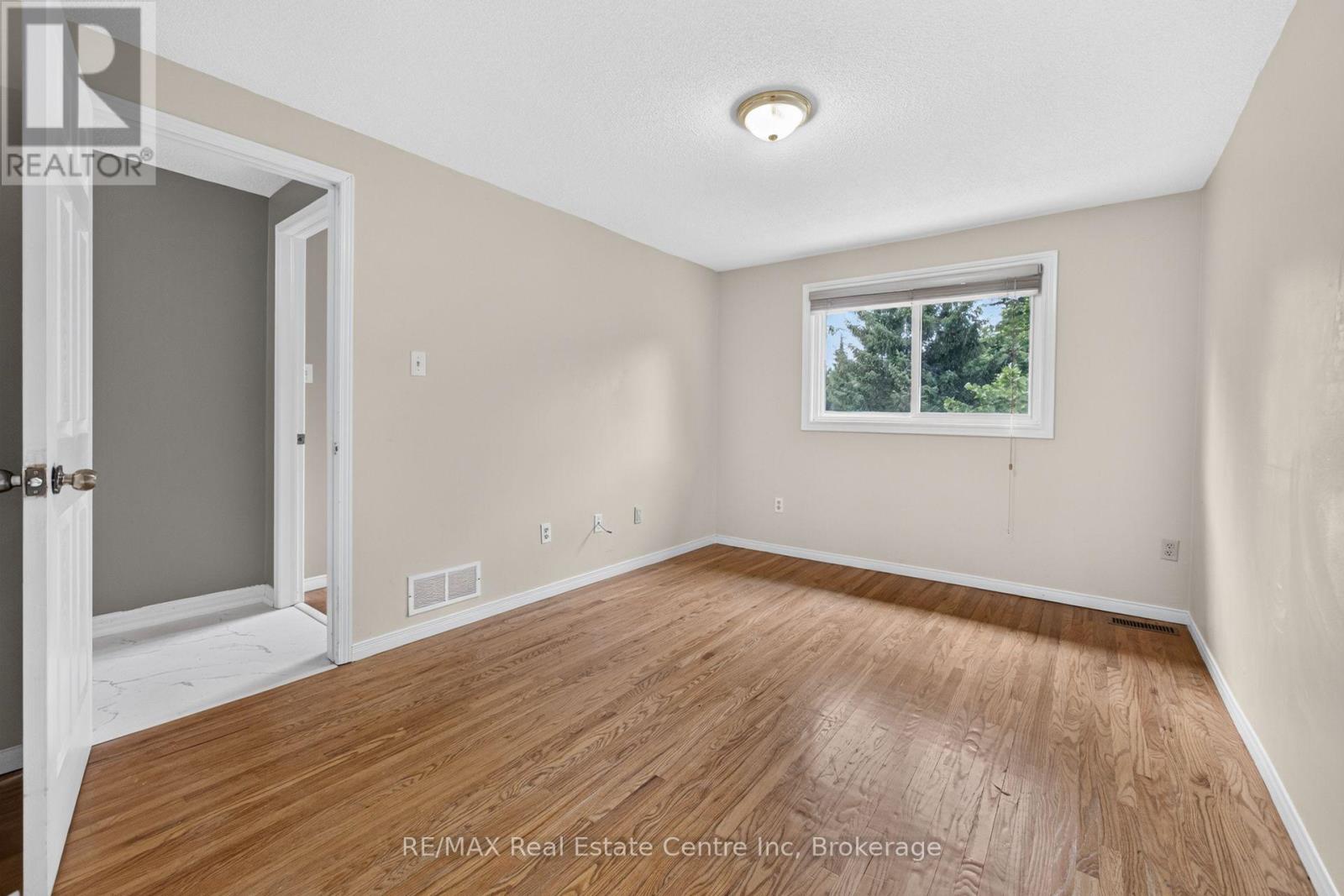 #86 129 VICTORIA ROAD N - 31