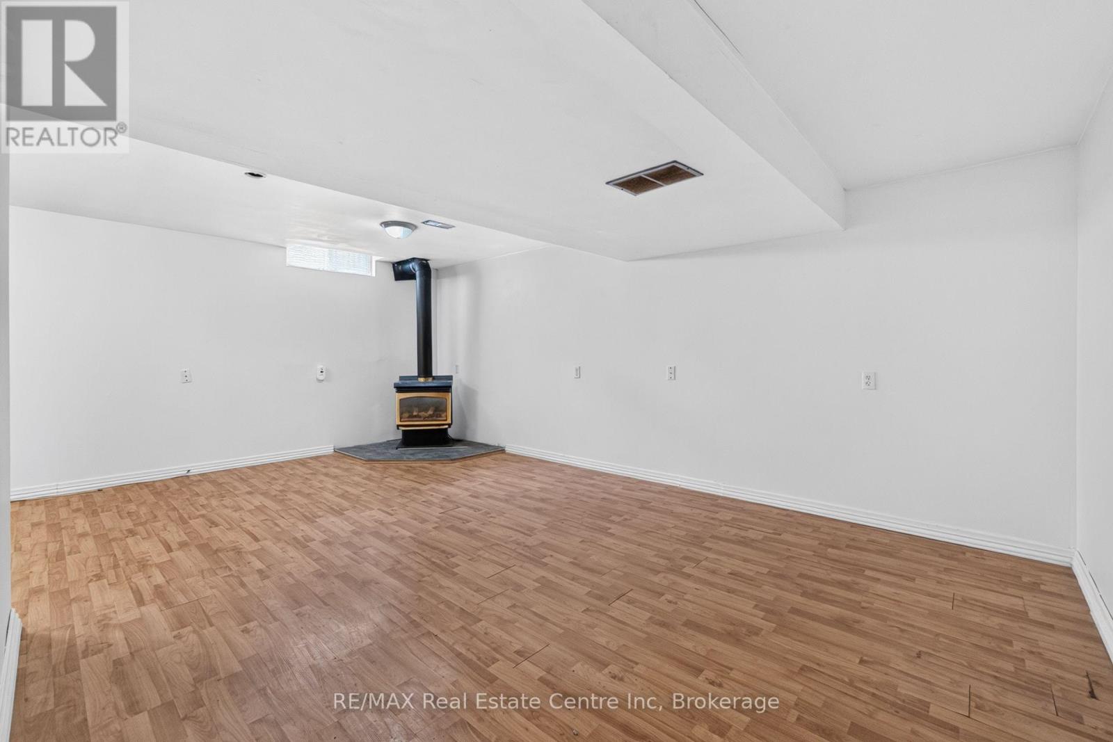 #86 129 VICTORIA ROAD N - 36