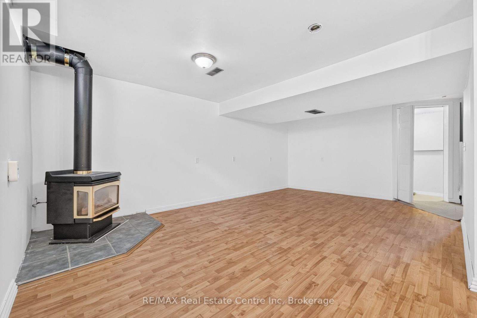 #86 129 VICTORIA ROAD N - 39