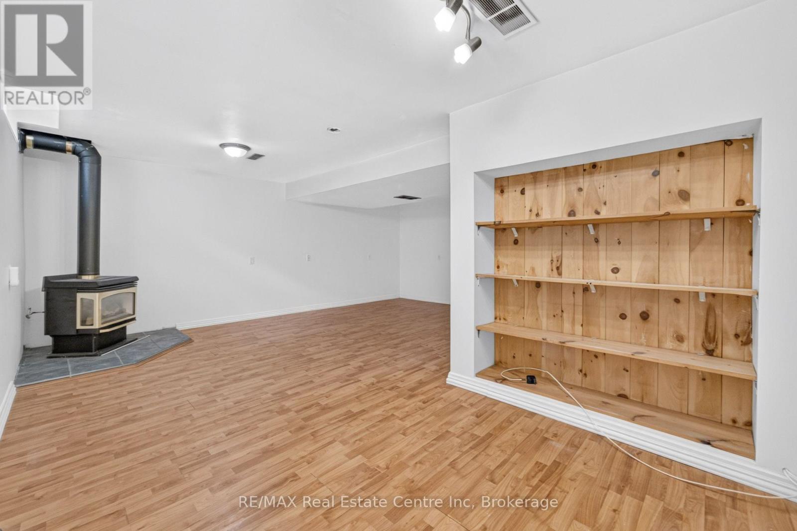 #86 129 VICTORIA ROAD N - 40